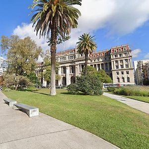 Ubicacion En El Centro Turistico De La Ciudad De Buenos Aires